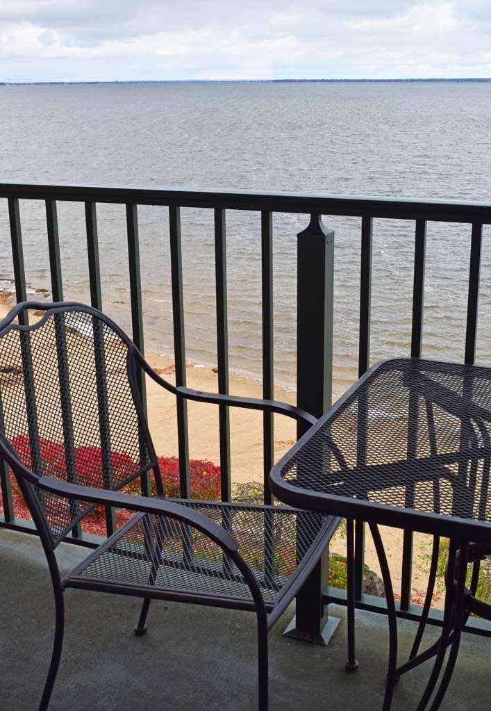 Beachfront Hotel Houghton Lake Ανέσεις φωτογραφία