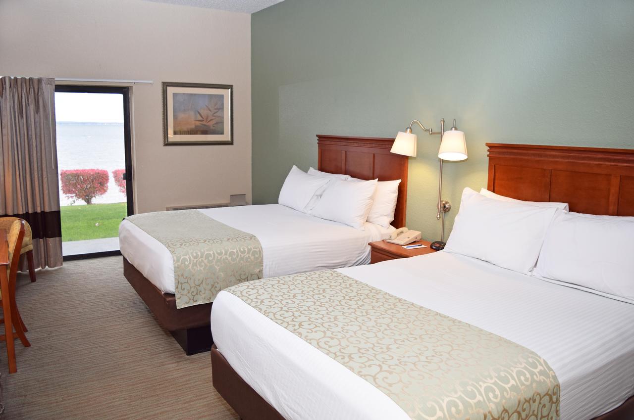 Beachfront Hotel Houghton Lake Εξωτερικό φωτογραφία